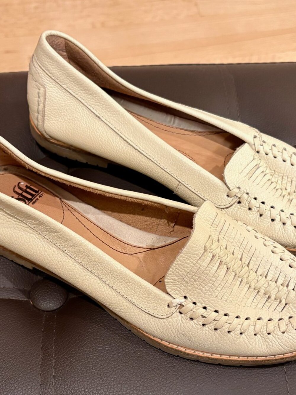 ☀️ Sofft Cream Leather Woven Huarache Loafers - Size 7